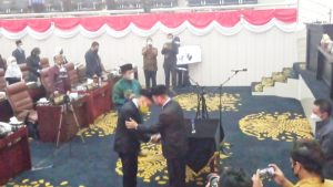 Akmaludin Resmi Dilantik Jadi Anggota DPRD Karawang