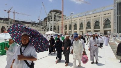 Cuaca Panas Pada Puncak Haji di Mekah Tembus 50 Derajat Celcius