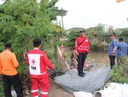 Tanggul di Desa Sukamanah Jebol, Rendam Pemukiman 190 KK